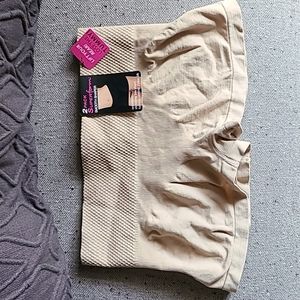 Shaping Boyshort ⭐️NWT⭐️